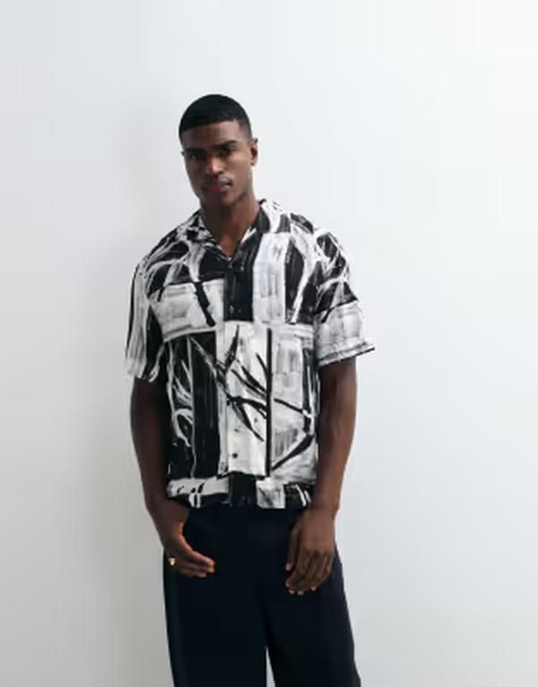ヒューゴレッド メンズ トップス シャツ プリント HUGO Red camp collar printed shirt Black ブラック 42,120円