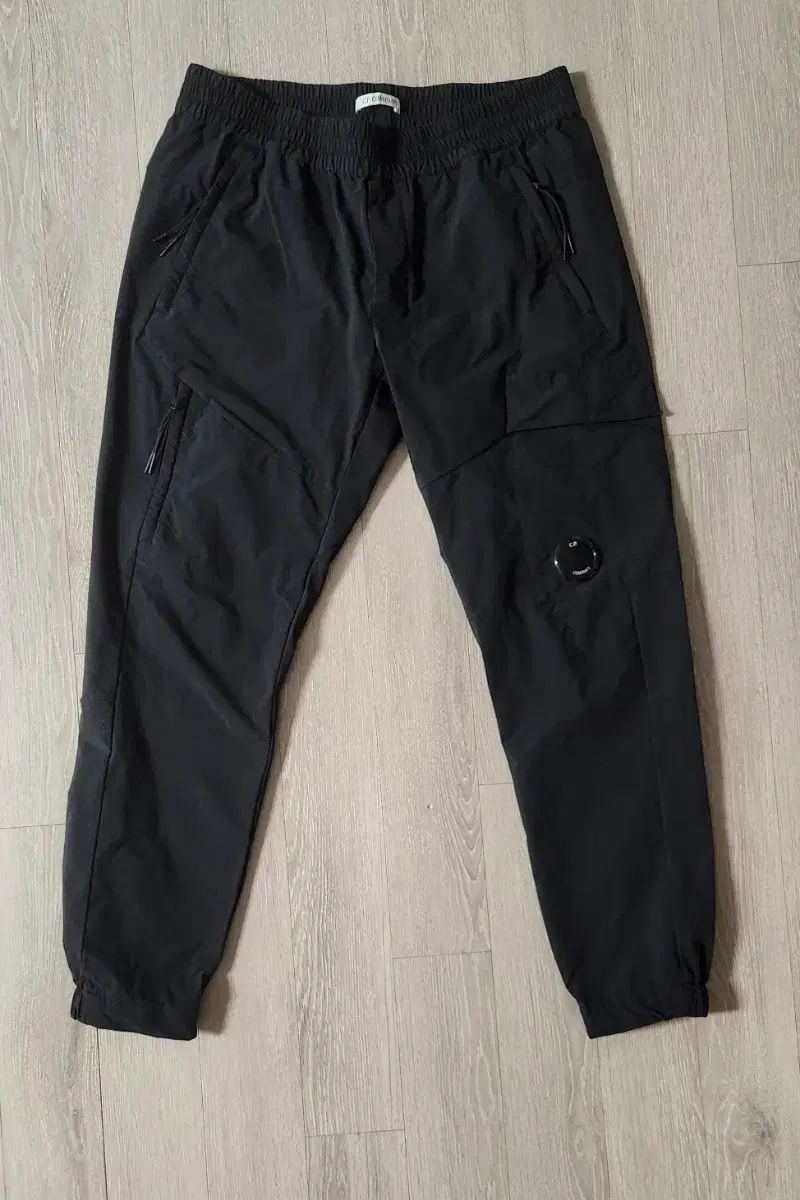 正規品 C.P. COMPANY シーピーカンパニー カーゴジョガーパンツ // C.P. Company(シー ピー カンパニー) ナイロン カーゴ ズボン 24,009円