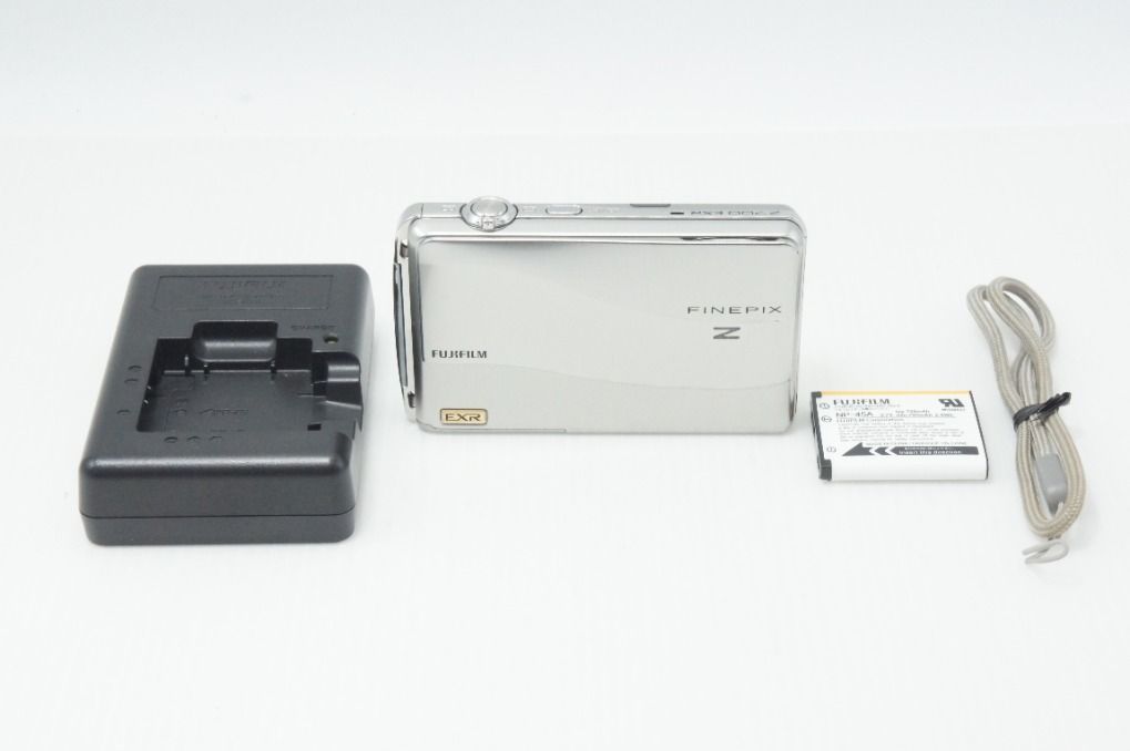 良品 FUJIFILM フジフィルム FinePix Z700EXR コンパクトデジタルカメラ シルバー 260730r