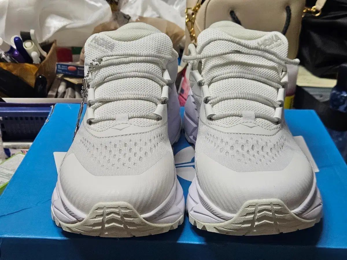 HOKA ONE ONE(ホカオネオネ) スカイライン スニーカー