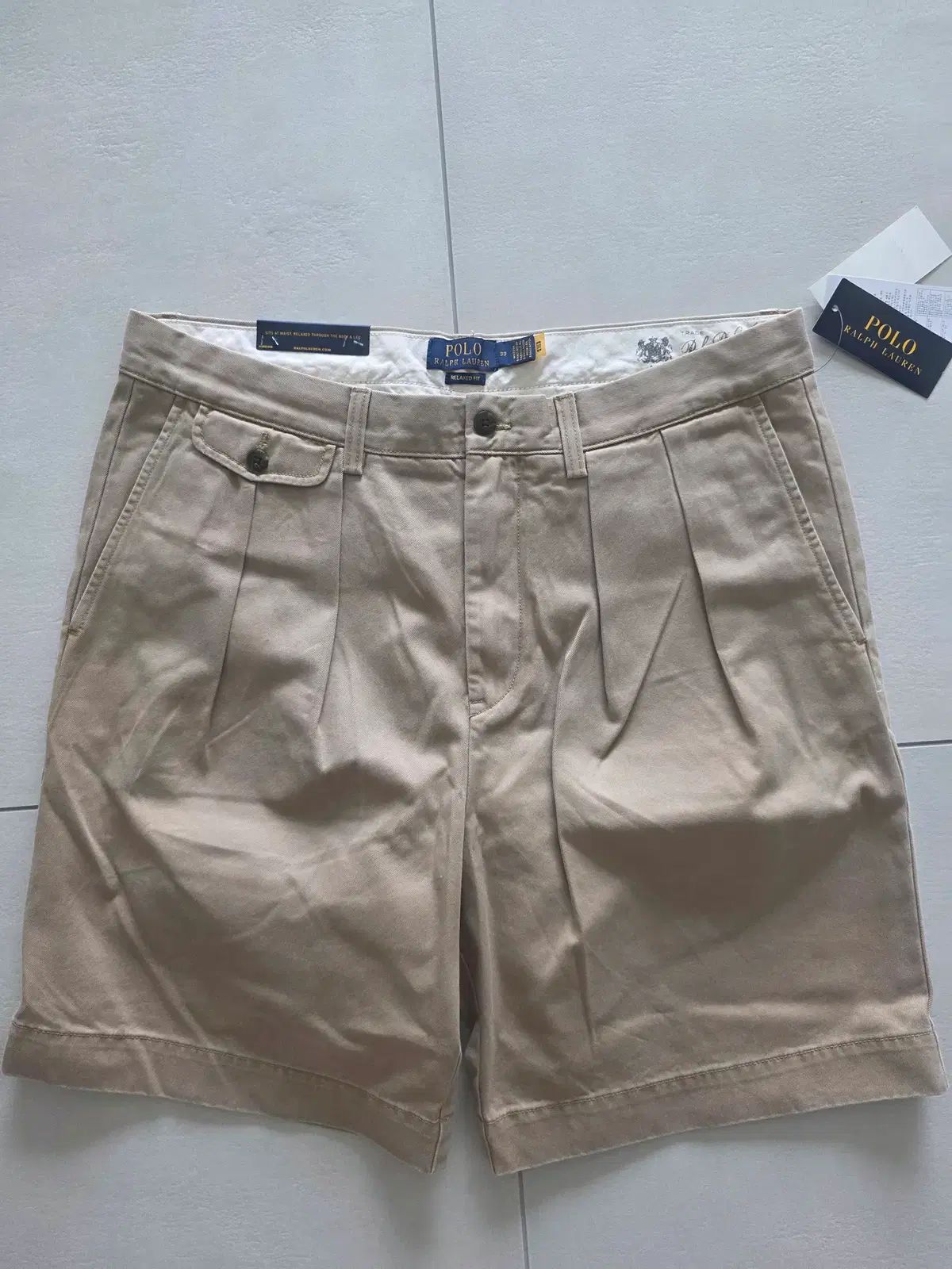 ポロラルフローレン リラックス フィット トゥタック チノ ハーフパンツ (カーキ)_33サイズ 21,507円