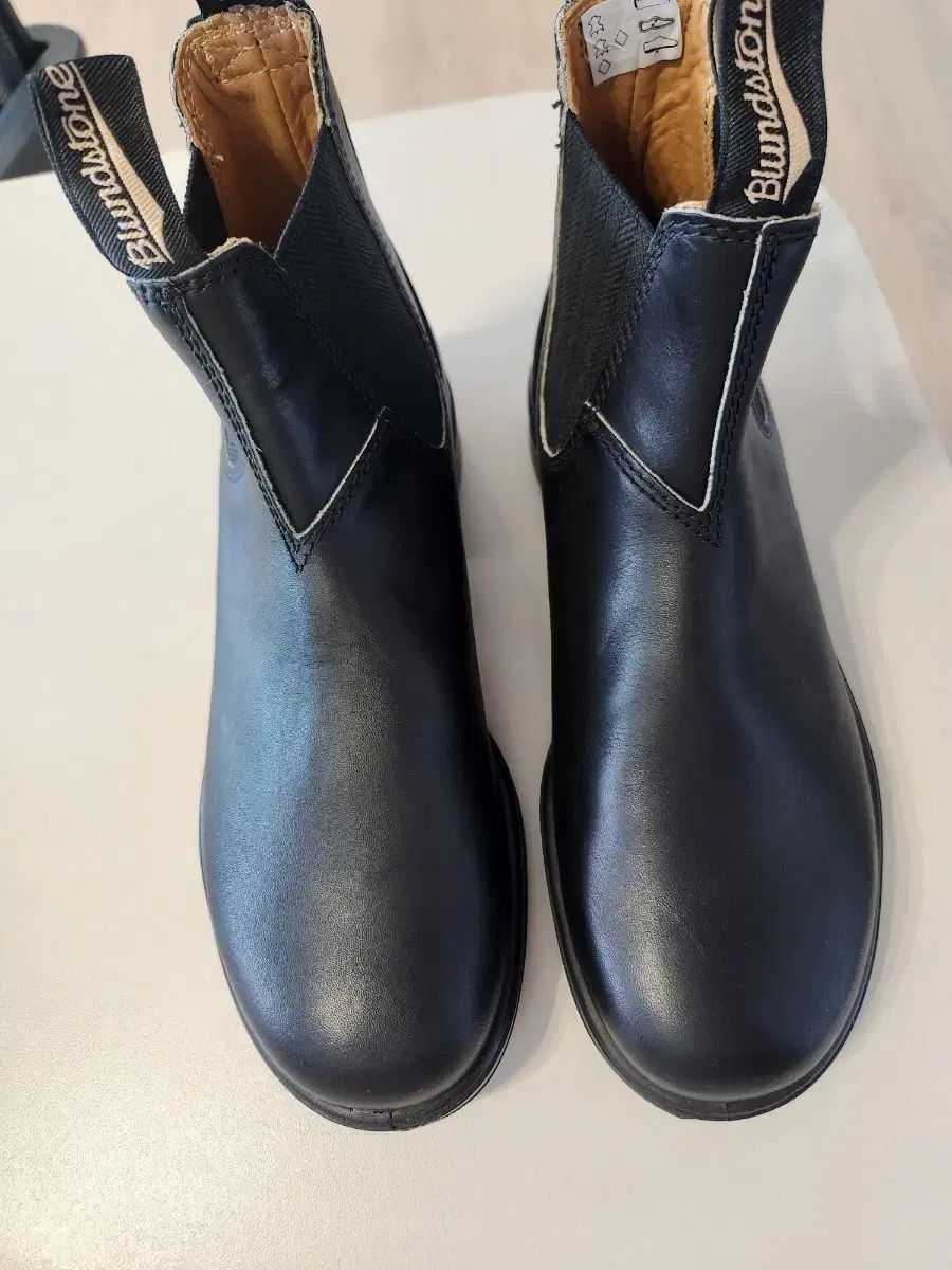 Blundstone(ブランドストーン) チェルシー ブーツ ブラック UK7 新品 27,906円