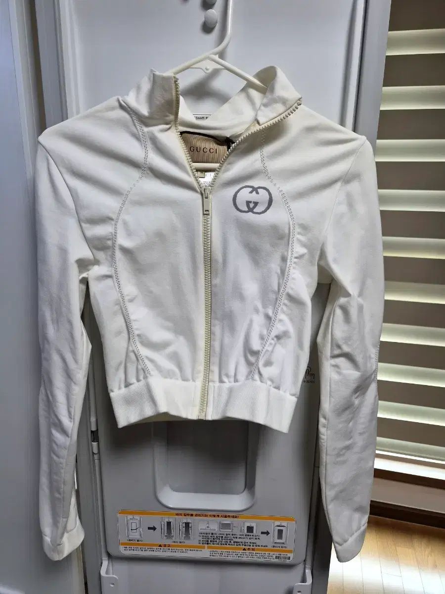 グッチ ジップアップ 53,414円