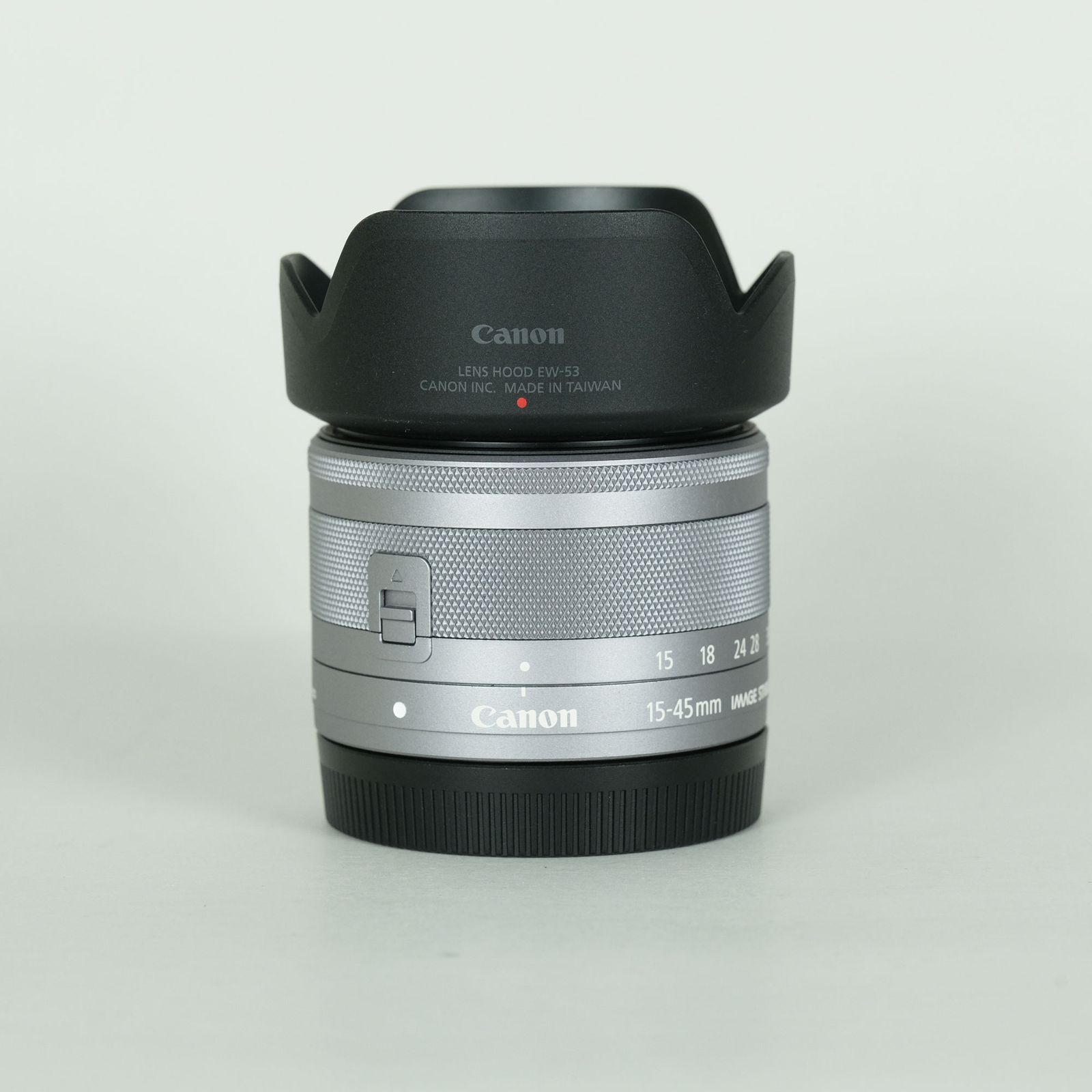 [美品 | フード付] Canon EF-M15-45mm F3.5-6.3 IS STM [シルバー] | Canon EF-Mマウント