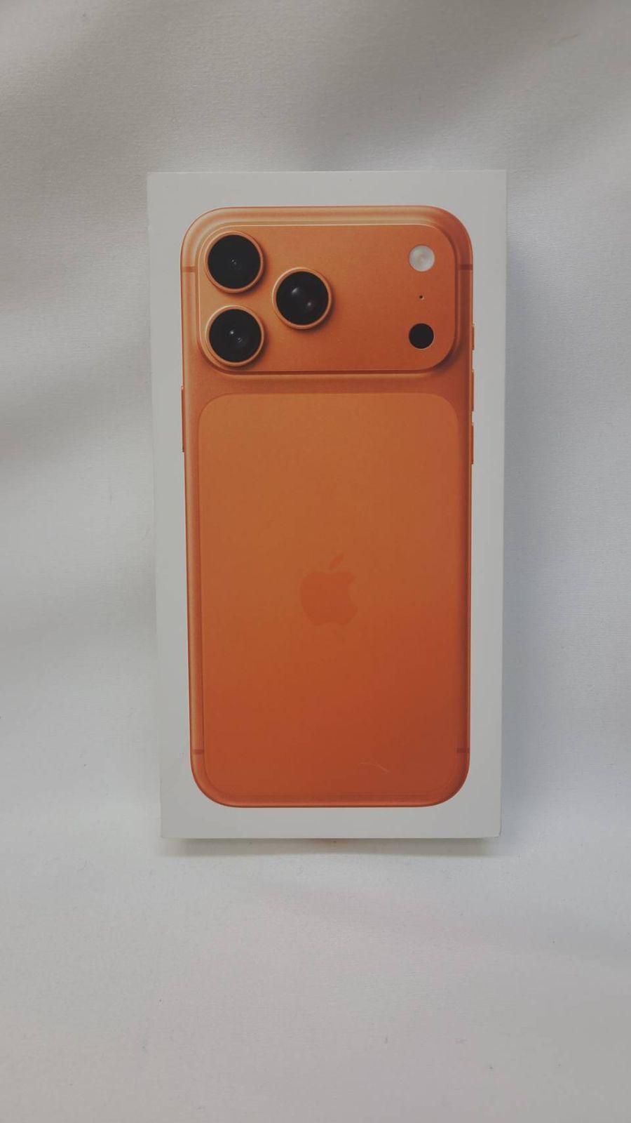 iPhone 17 Pro Max 256GB コズミックオレンジ 美品- メルカリ