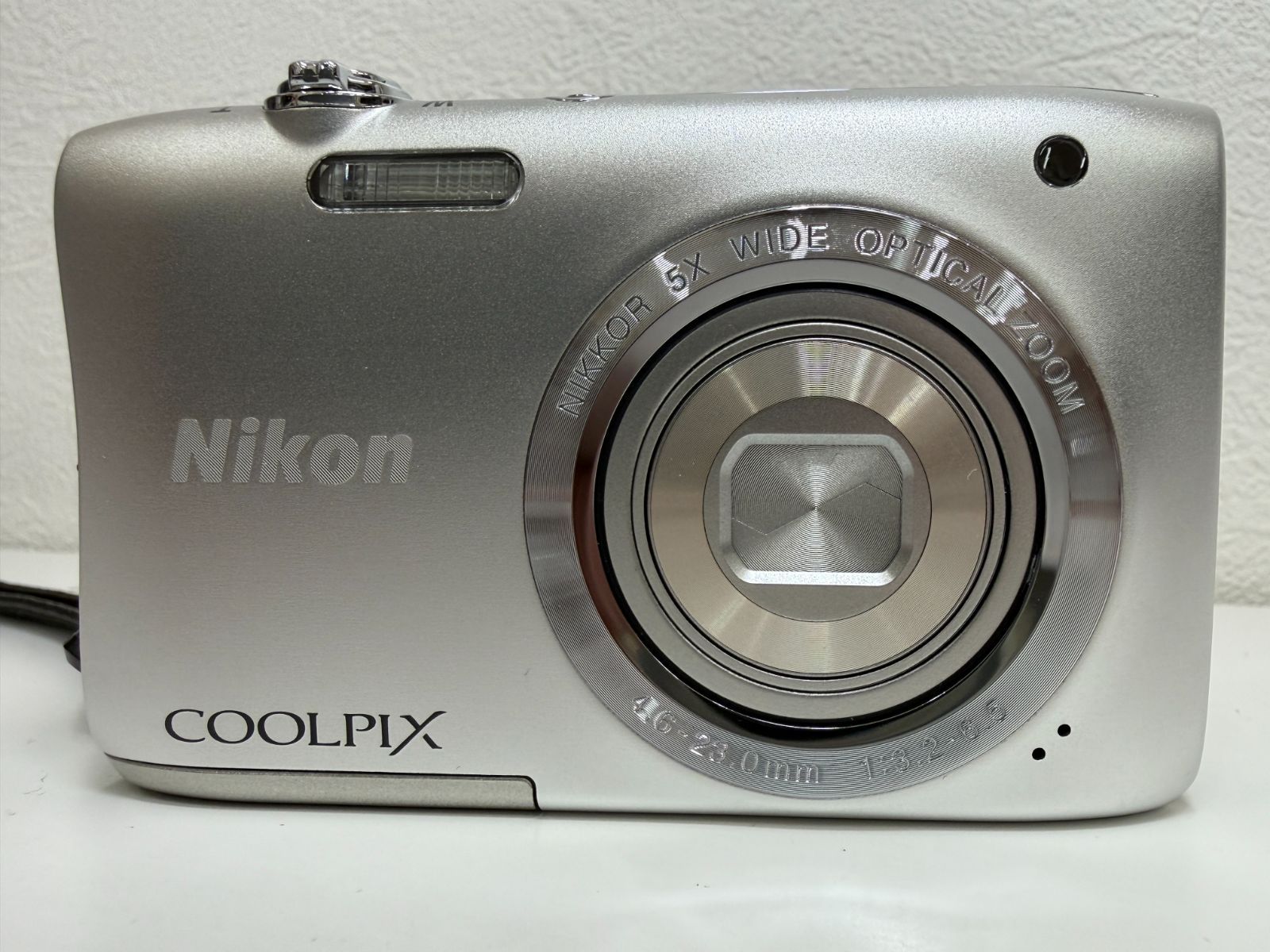 Nikon COOLPIX S2900 Digital Camera Main Unit Battery Charger USB Cable Strap Set