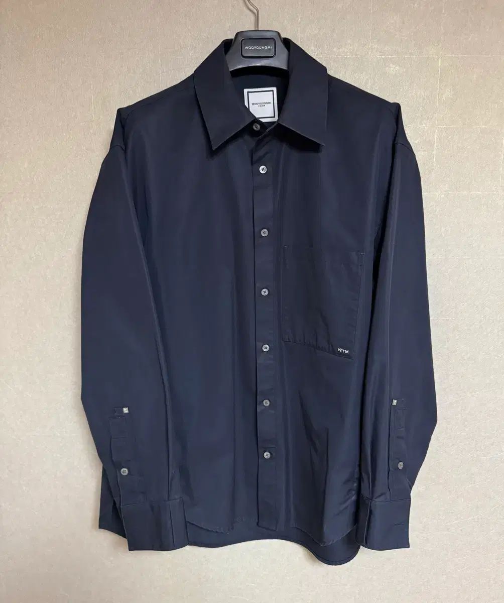 ウーヨンミ バックロゴ シャツ ネイビー 48 27,744円