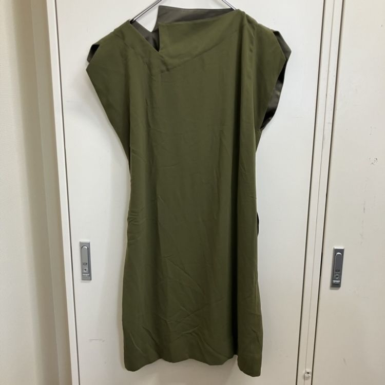 ISSEY MIYAKE スリットデザインノースリーブワンピースカーキ Size 1 IM66-FH001 グリーン イッセイ ミヤケ