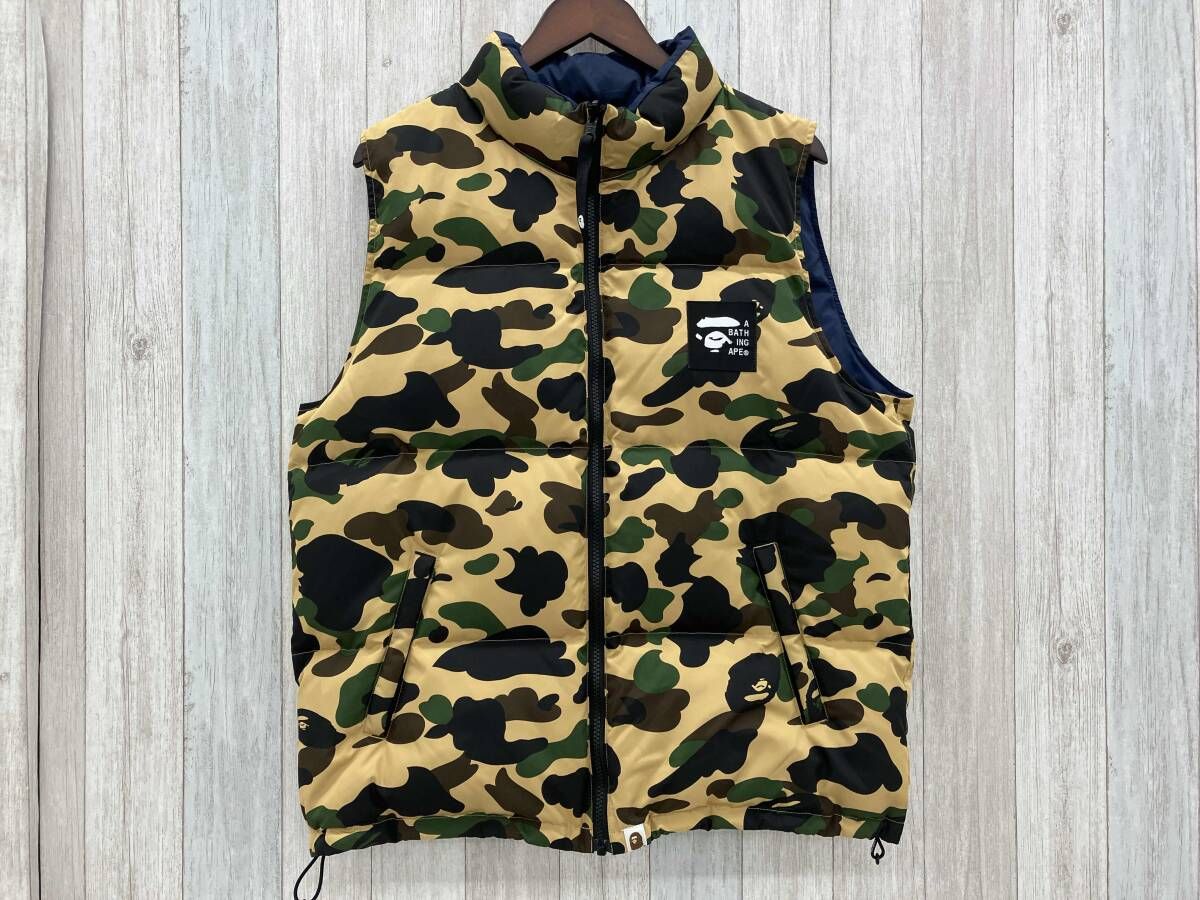 A BATHING APE／1st CAMO／ダウンベスト／メンズ／Lサイズ／リバーシブル／カモフラージュ／ネイビー／ダウン90%／001LJH801022M
