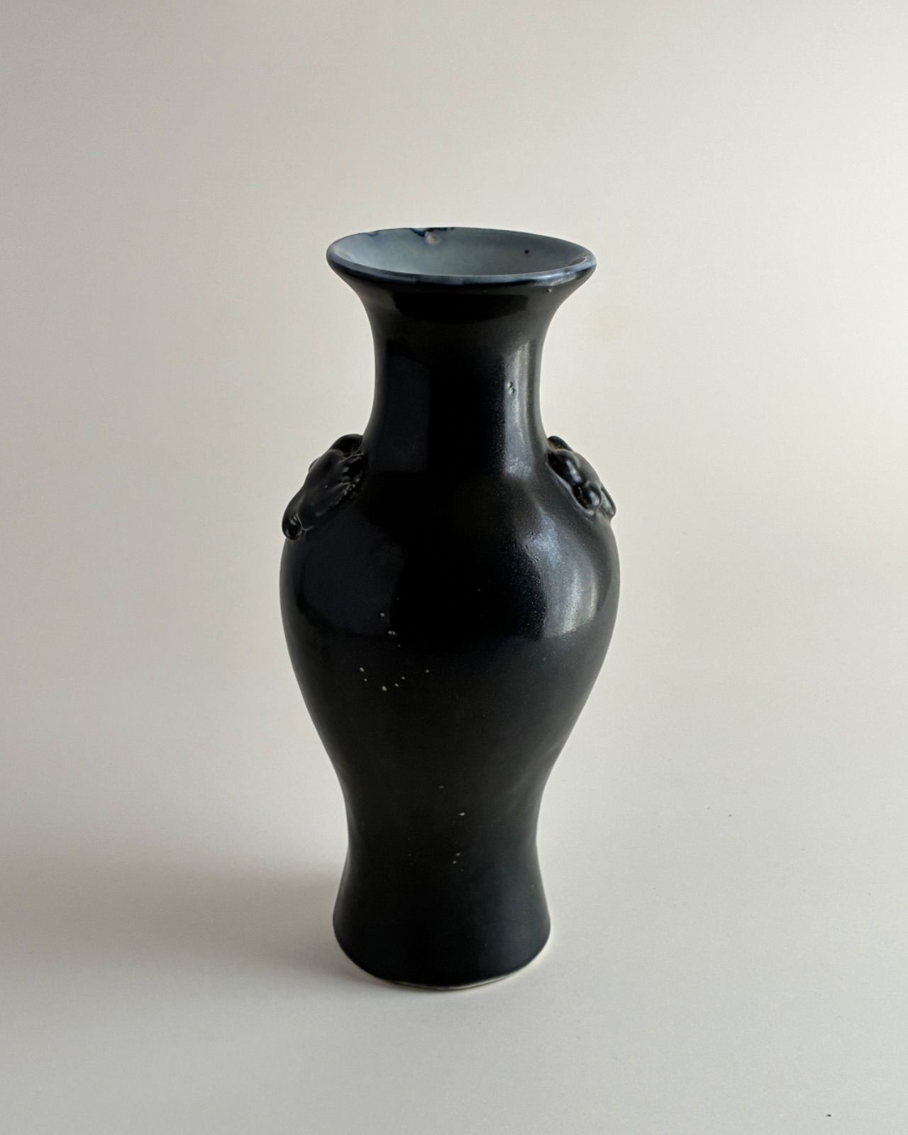 黒釉　磁器花瓶　骨董