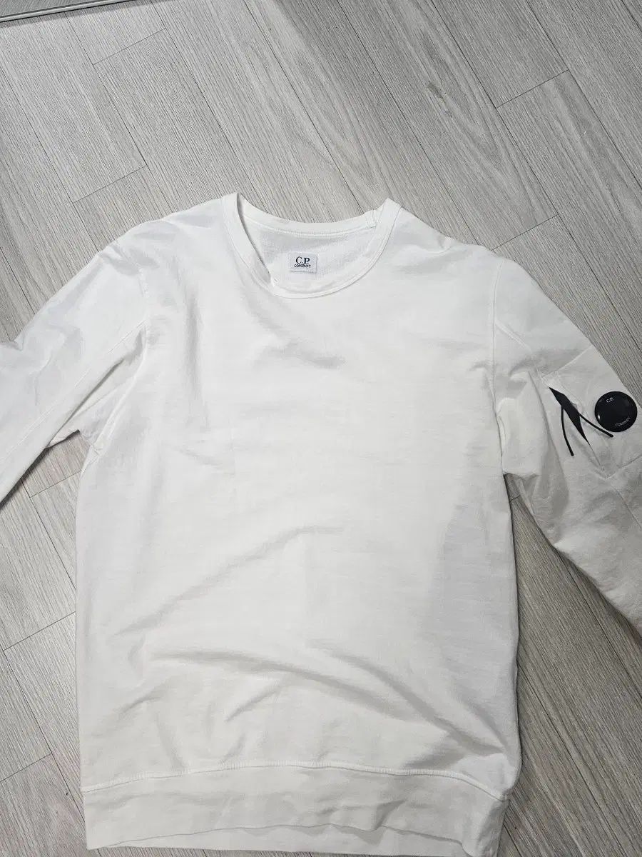 C.P. COMPANY シーピーカンパニー ガーメント スウェット 白 m