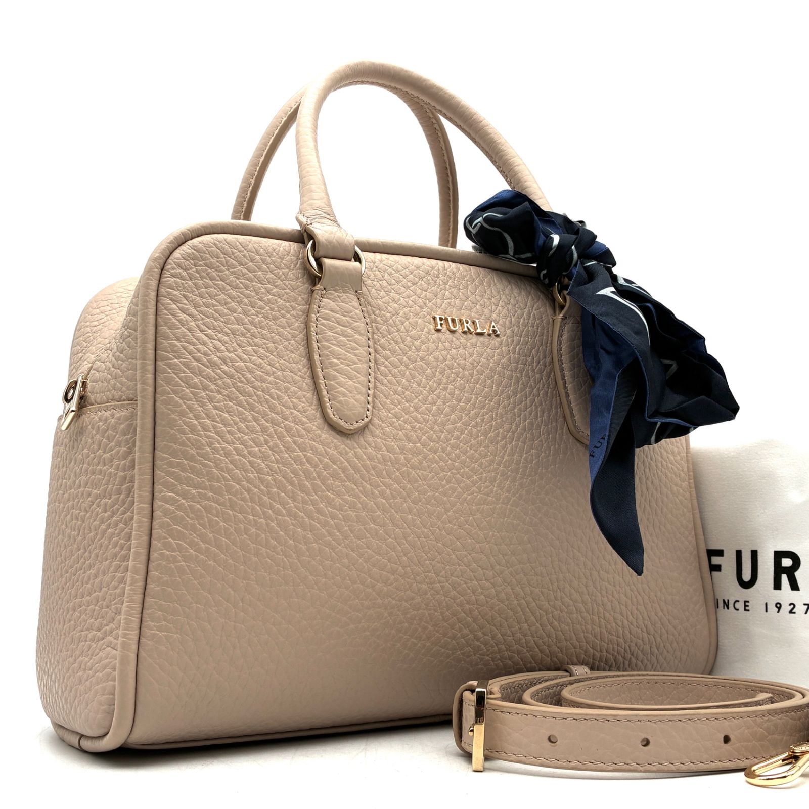 極美品 フルラ FURLA シリ SIRI 2WAY ハンドバッグ ショルダーバッグ ボストンバッグ レザー ピンクベージュ スカーフ リボン 斜め掛け カバン 夏休み 帰省 お盆 敬老の日 シルバーウィーク 秋 ハロウィン ギフト プレゼント