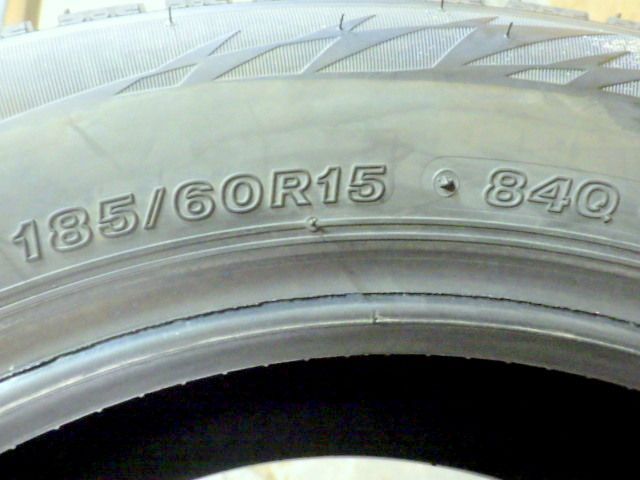 【SW228】17E●送料無料●2024年製造 約8.5部山●BS BLIZZAK VRX2●185/60R15●4本 26104692