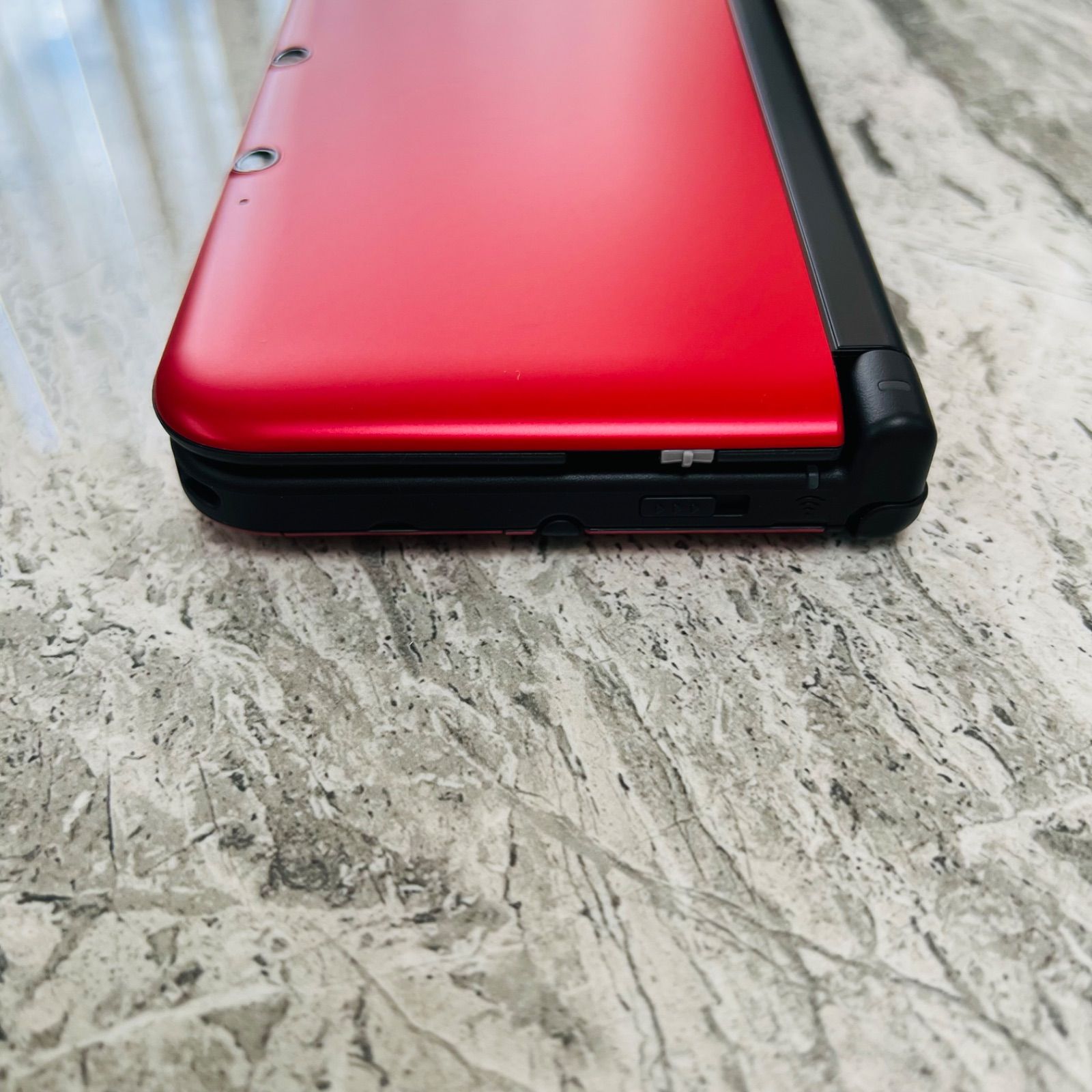 【完動品・美品】NINTENDO 3DS LL 　レッド×ブラック