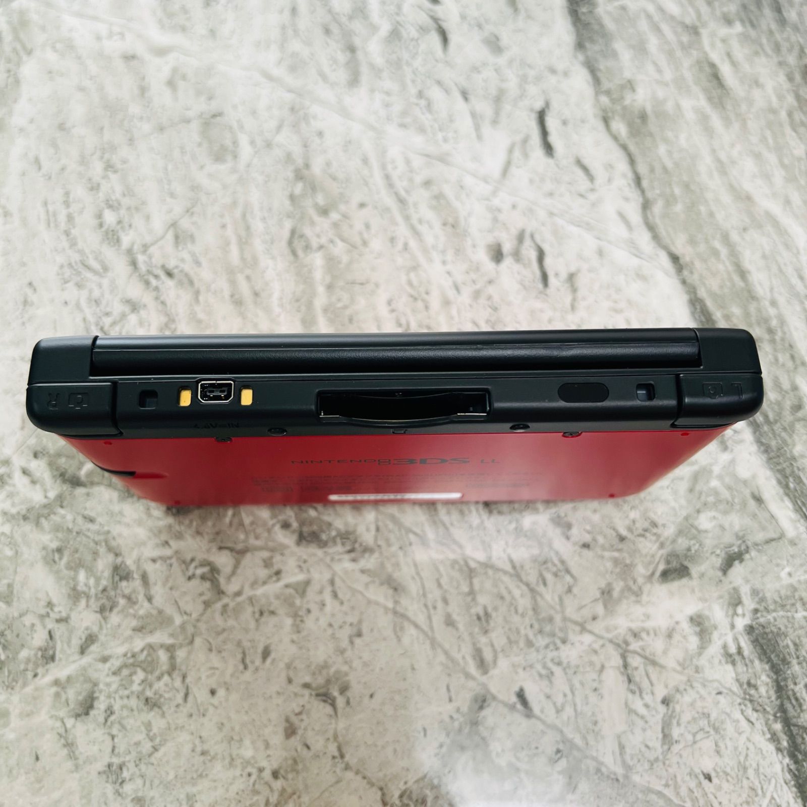 【完動品・美品】NINTENDO 3DS LL 　レッド×ブラック