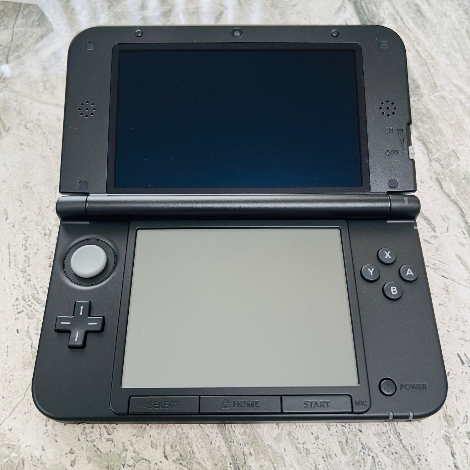 【完動品・美品】NINTENDO 3DS LL 　レッド×ブラック