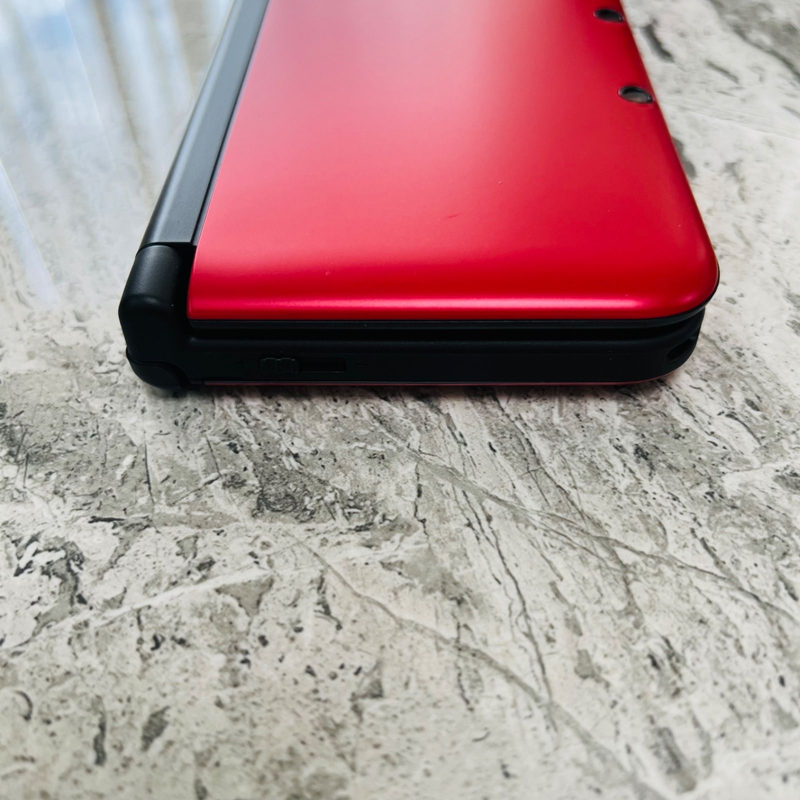 【完動品・美品】NINTENDO 3DS LL 　レッド×ブラック