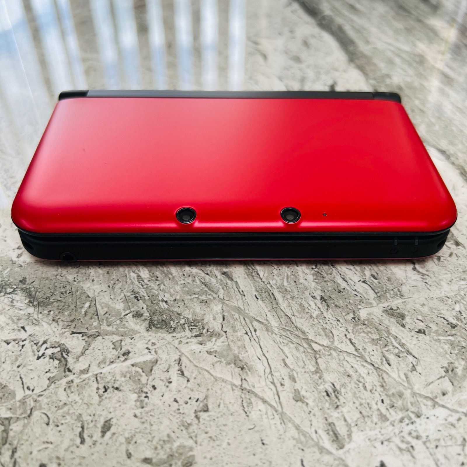 【完動品・美品】NINTENDO 3DS LL 　レッド×ブラック