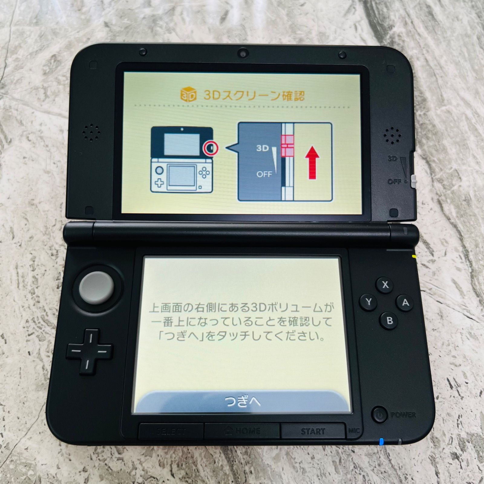 【完動品・美品】NINTENDO 3DS LL 　レッド×ブラック