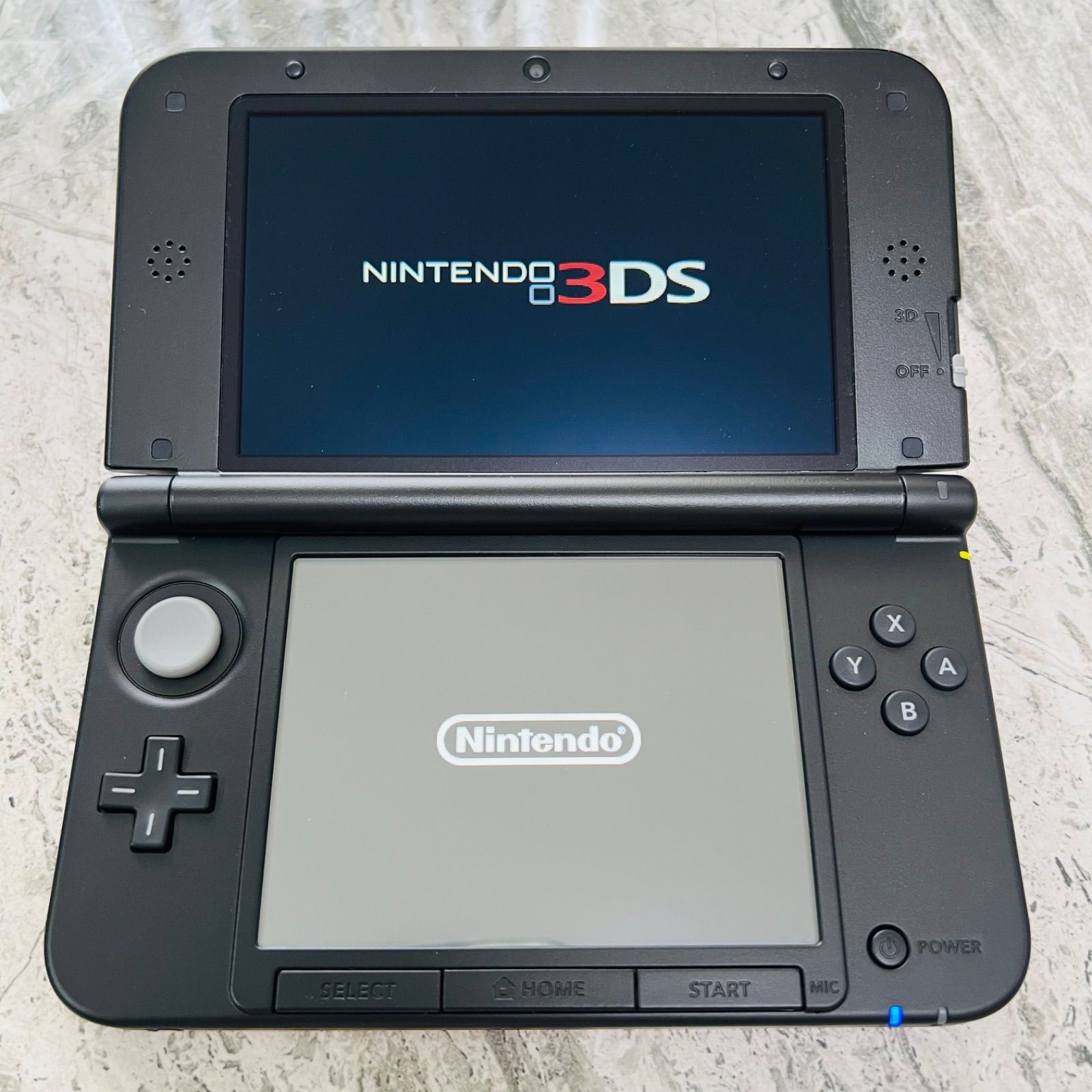 【完動品・美品】NINTENDO 3DS LL 　レッド×ブラック