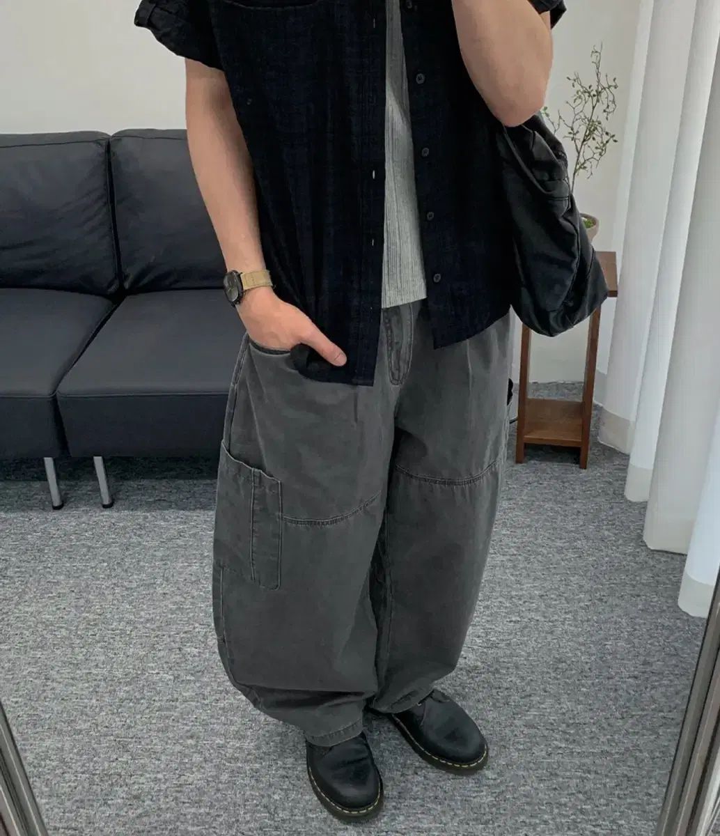 デイリールーム X INTEMPOMOOD カーブド ウォッシュド カーゴ パンツ_チャコール