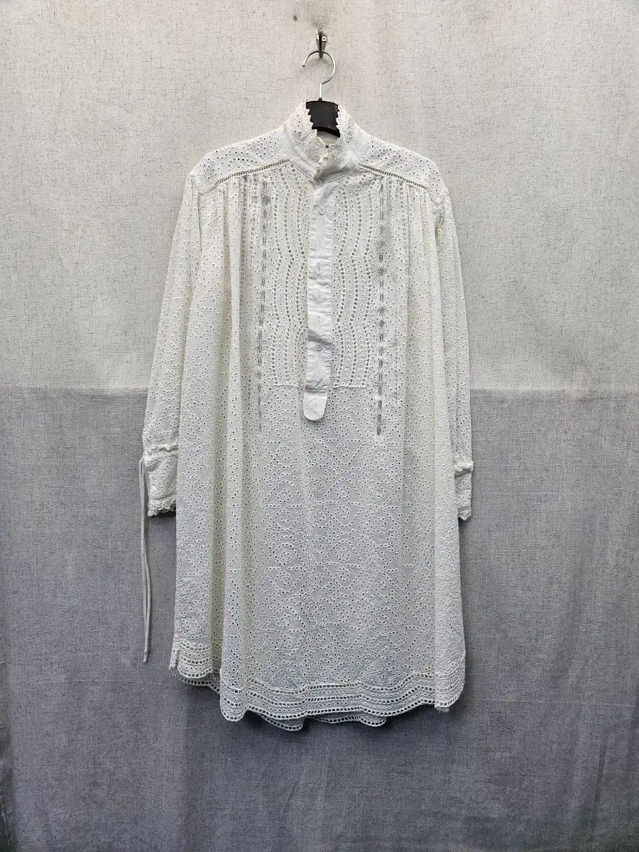 ZADIG&VOLTAIRE ザディグ・エ・ヴォルテール 白 刺繍 ロング ONE PIECE (358