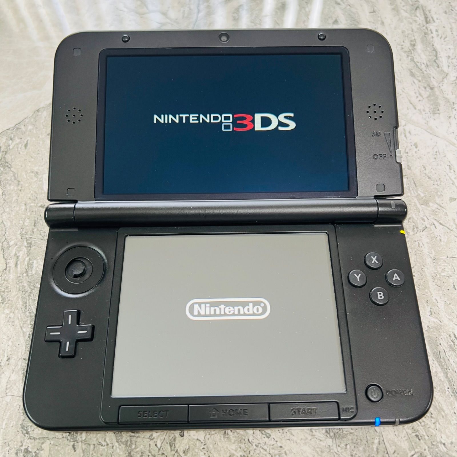 NINTENDO 3DS LL 　シルバー×ブラック