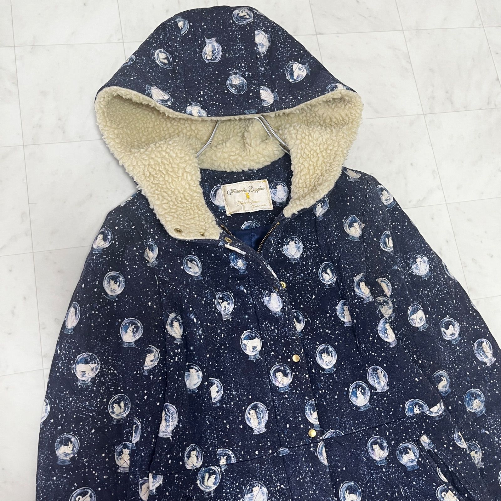 franche lippee フランシュリッペ スノードームキルトコート 裏ボア フード ロングコート 動物柄 総柄 ネイビー 紺 レディース サイズM
