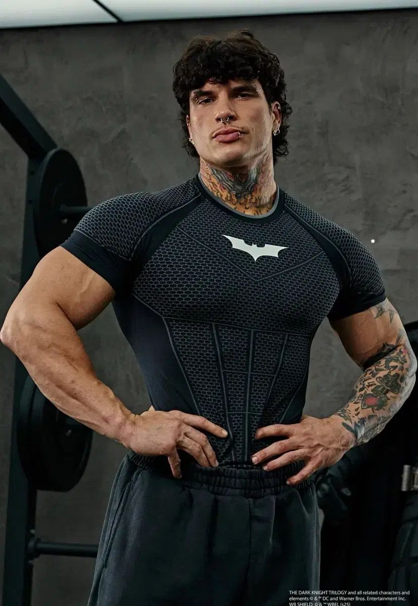 (新品) YOUNGLA ヨンエルエイ バットマン コンプレッション ブラック L