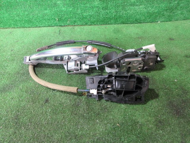 右フロントドアロックアクチュエーター シトロエン ABA-A5C5F01 H23　HSP0535-17-14-R
