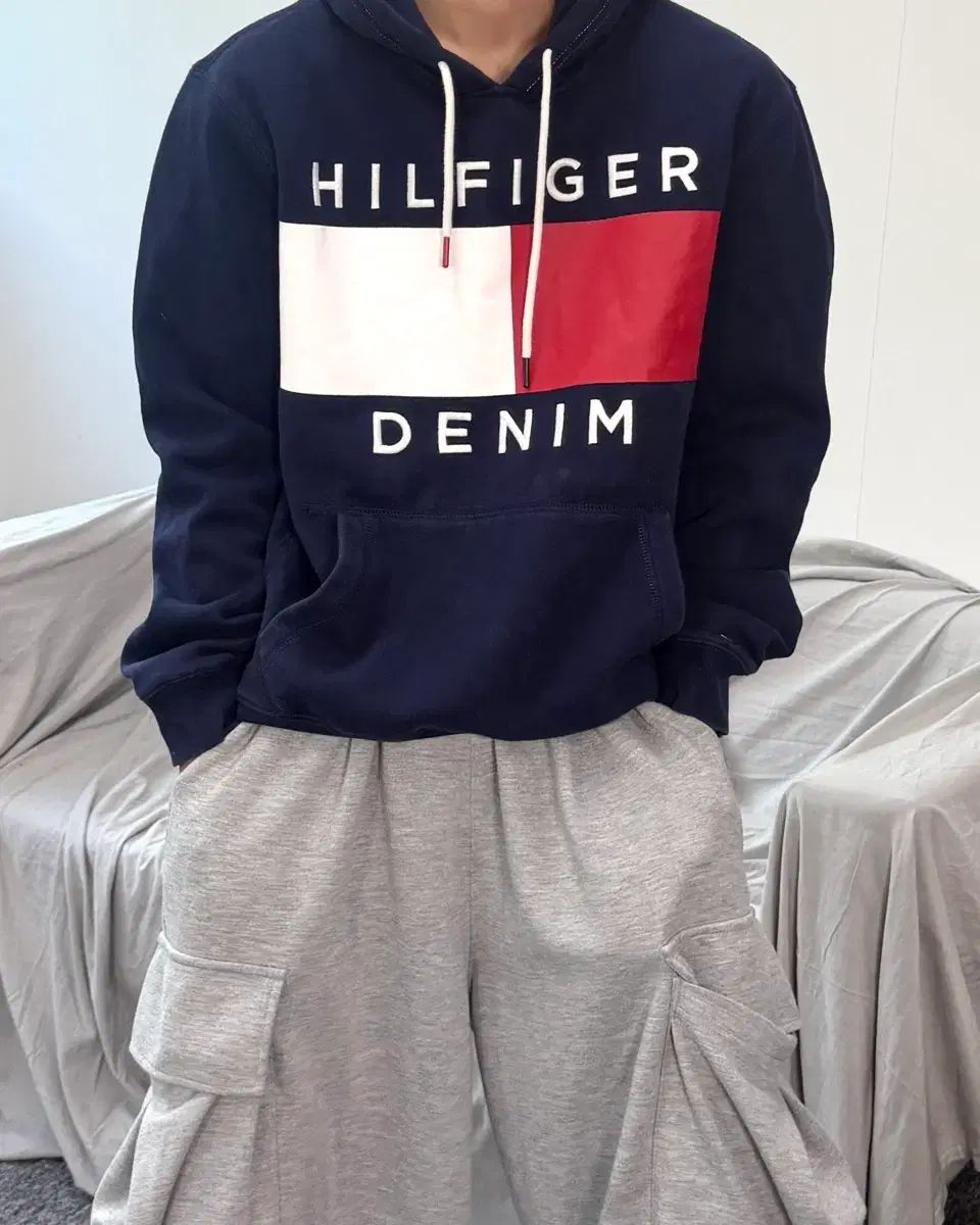 Tommy Hilfiger トミーヒルフィガー デニム シグネチャー ロゴ フーディー Tシャツ L