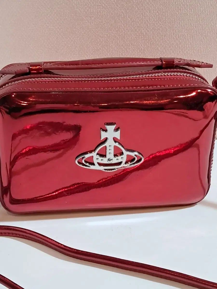 Vivienne Westwood ヴィヴィアン・ウエストウッド クロスレッド
