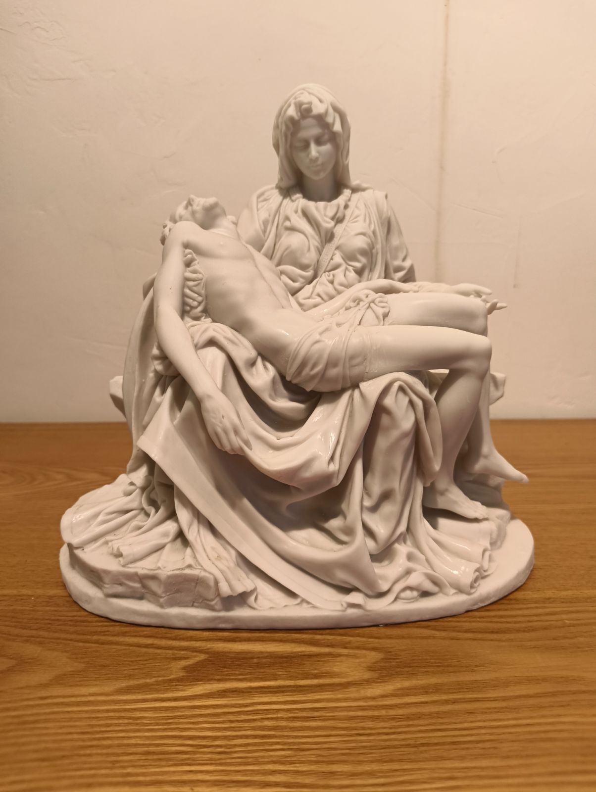 『ピエタ像』Top Collection製 ・ミケランジェロのピエタ・レプリカ彫刻・高さ25cm×横25cm・コールドレジン製
