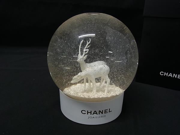 ■美品■ CHANEL シャネル トナカイ スノードーム オブジェ 置物 インテリア アイボリー系 BU1700