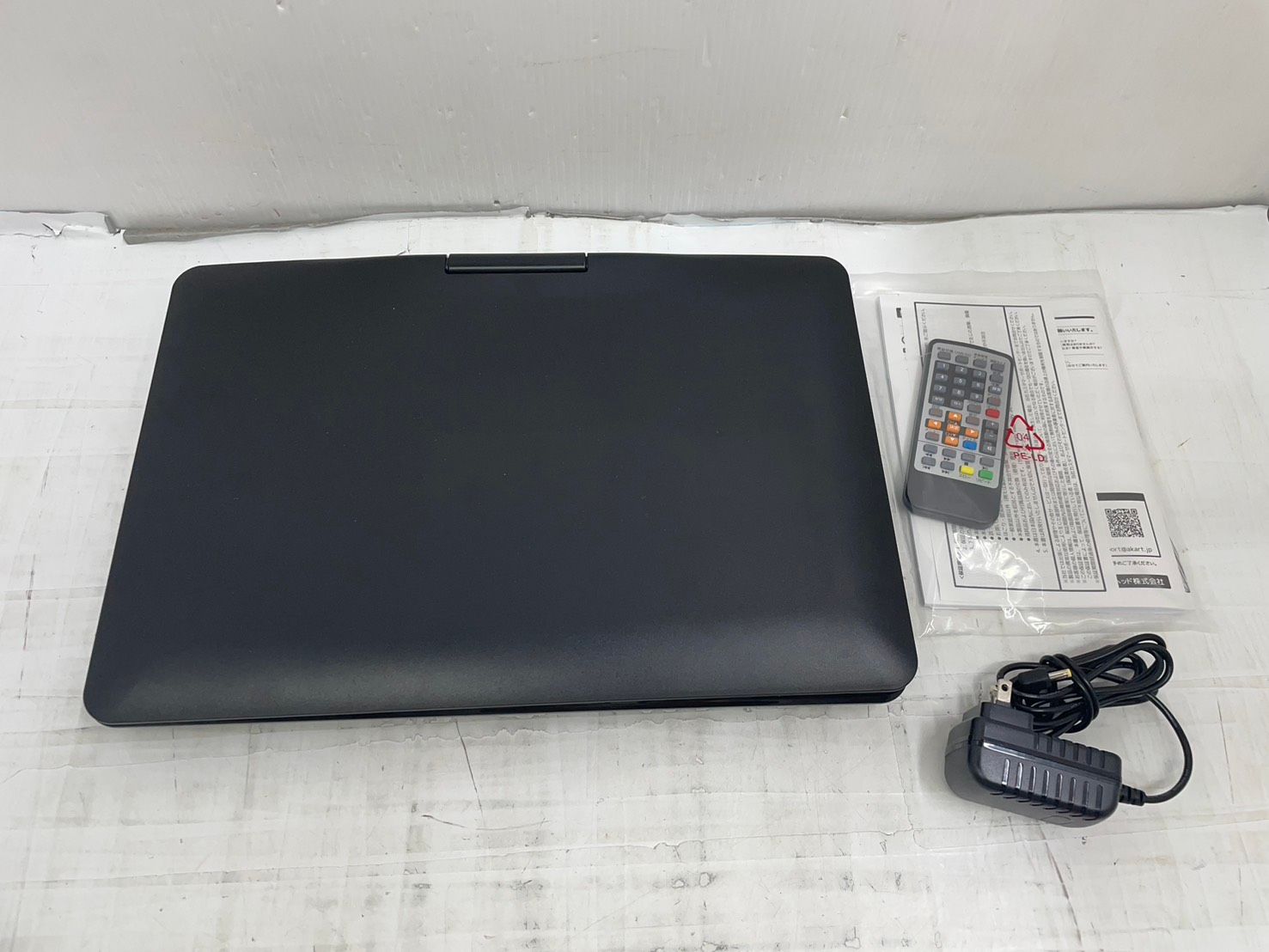 送料無料h14363 OVERTIME フルセグ ポータブルDVDプレーヤー 15.6インチ OT-TVD156AK 家電