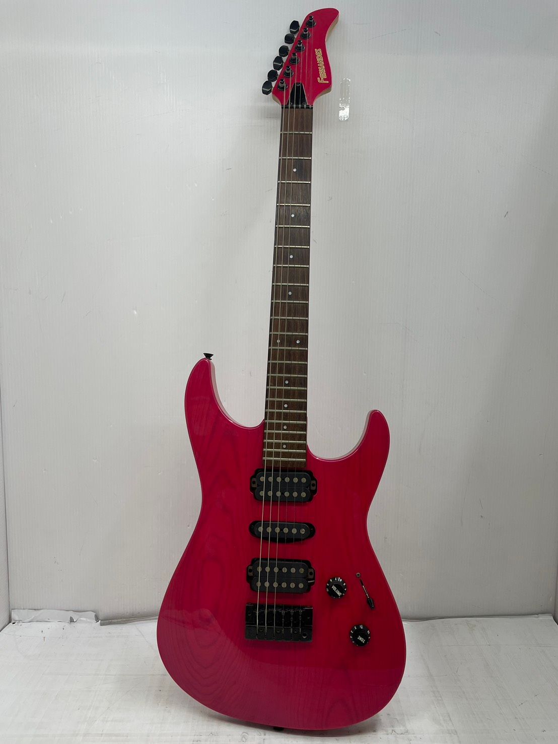 送料無料h15868 FERNANDES フェルナンデス エレキギター ギター 赤系 弦楽器 楽器 HSH 24