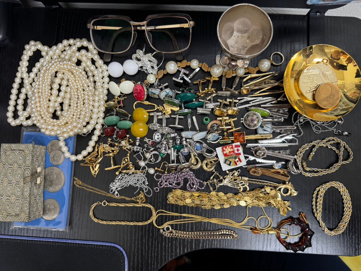 【 遺品整理 未選別品 送料込み まとめ売り 】レディース アクセサリー ネックレス イヤリング ブレスレット コイン 銀食器 金 銀 ゴールド K24 K18 GP GF まとめ売り