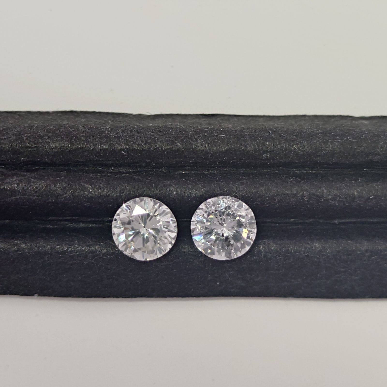 天然ダイヤモンド ルース 0.20ct 約2.9mm x2 ジュエリー外し d0030