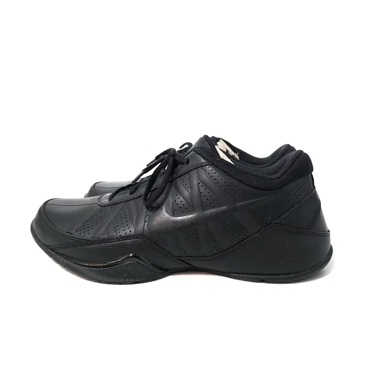 260 NIKE ミュージック IV ブラック