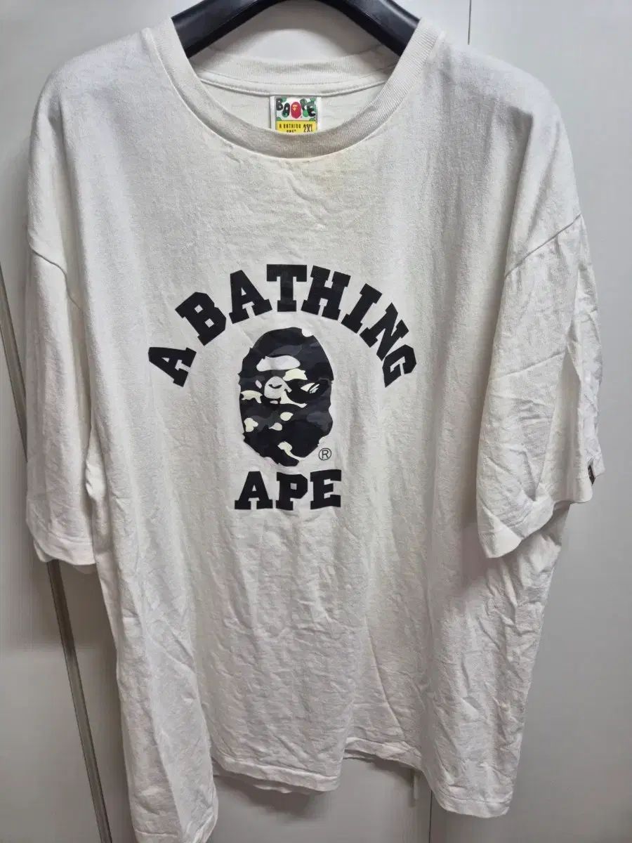 A BATHING APE シティ カモフラージュ カレッジ Tシャツ 白 ブラック XXL