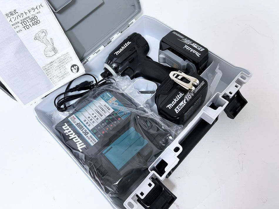 makita マキタ 充電式インパクトドライバ 18V 3.0Ah バッテリ2個 充電器 黒 TD149DRFXB 新品【