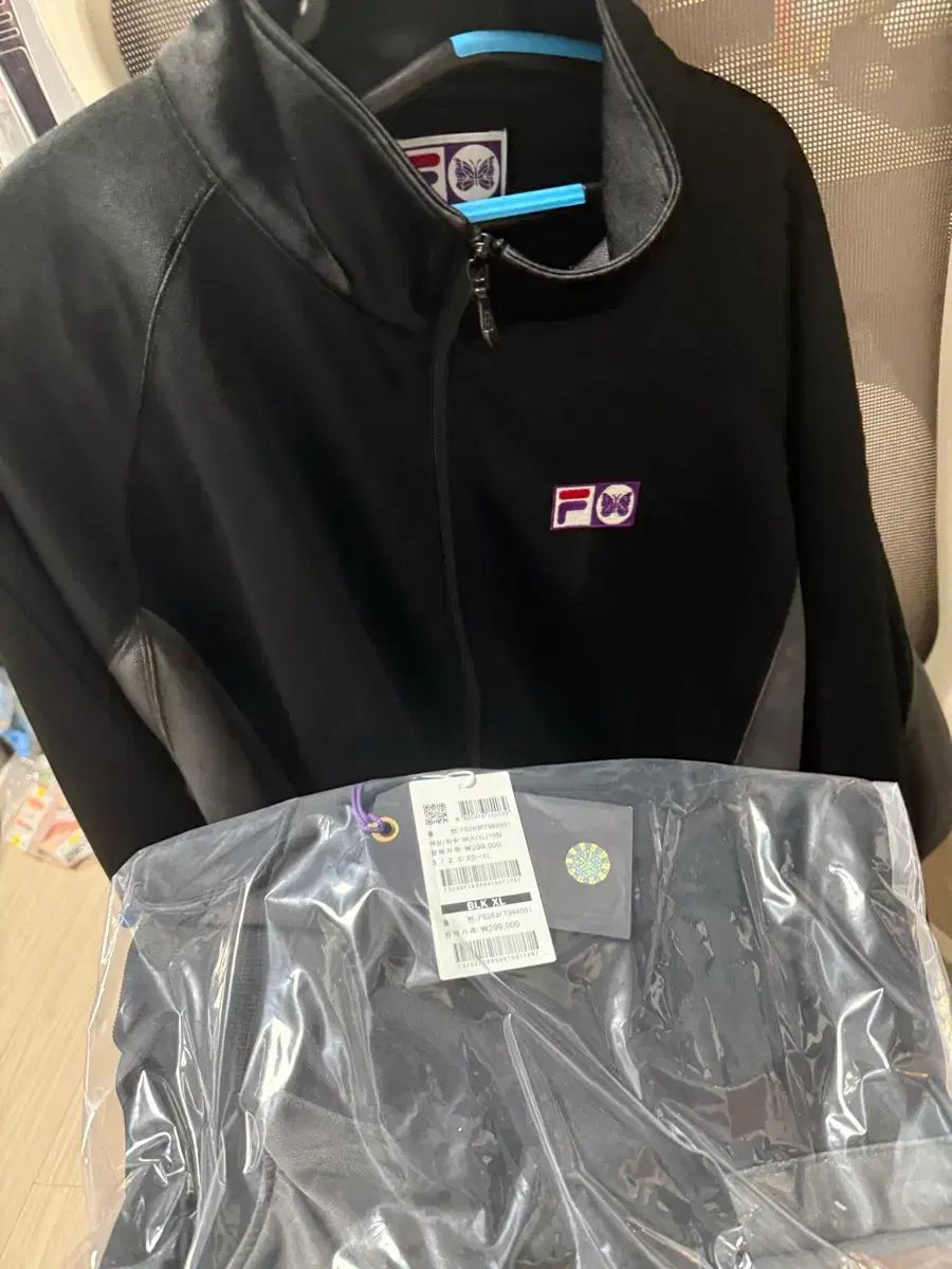 XL ニードルズ x フィラ ウェンティセイトラック ジャケット ブラック