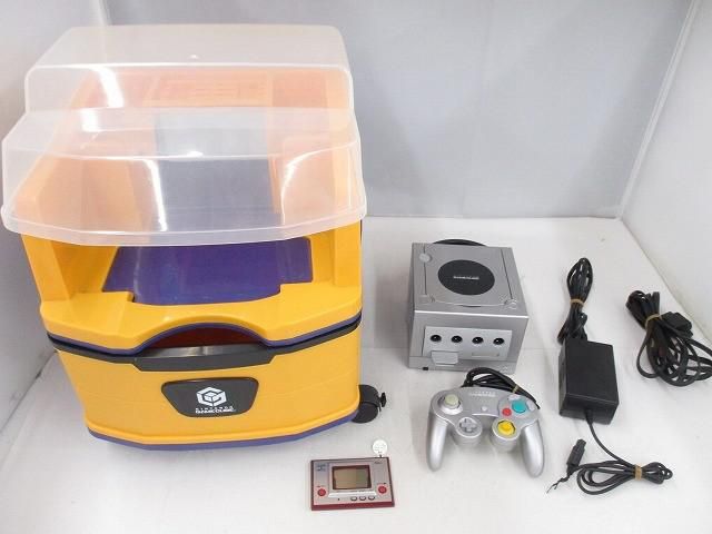 【まとめ売り 中古品】 ゲーム ゲームキューブ 本体 DOL-101 シルバー 他 ゲームキューブ 収納ラック 等 グッズセット