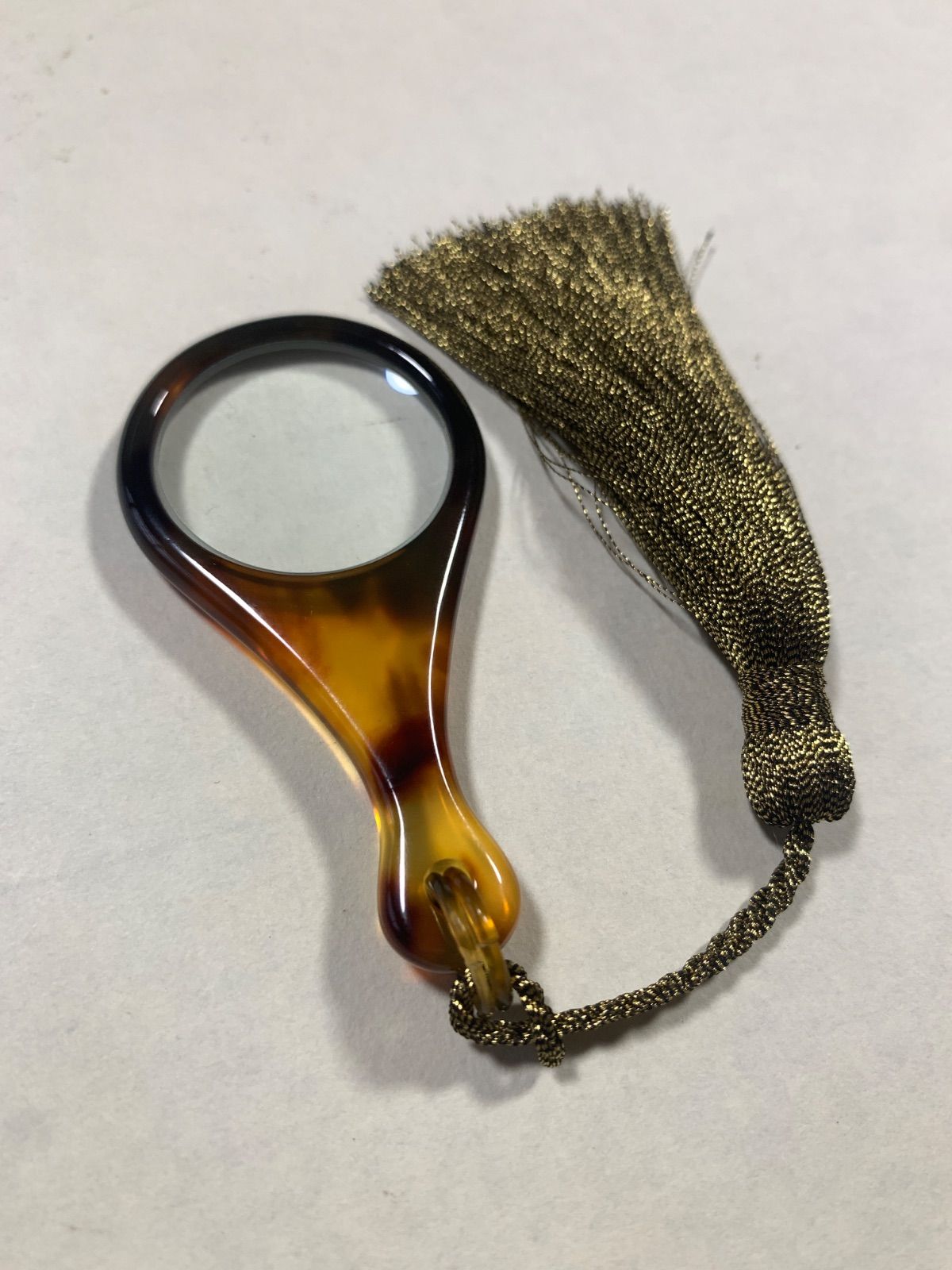 [Beautiful Item] Tortoiseshell Magnifier with Tassel, Gold Tassel, Retro Antique Style