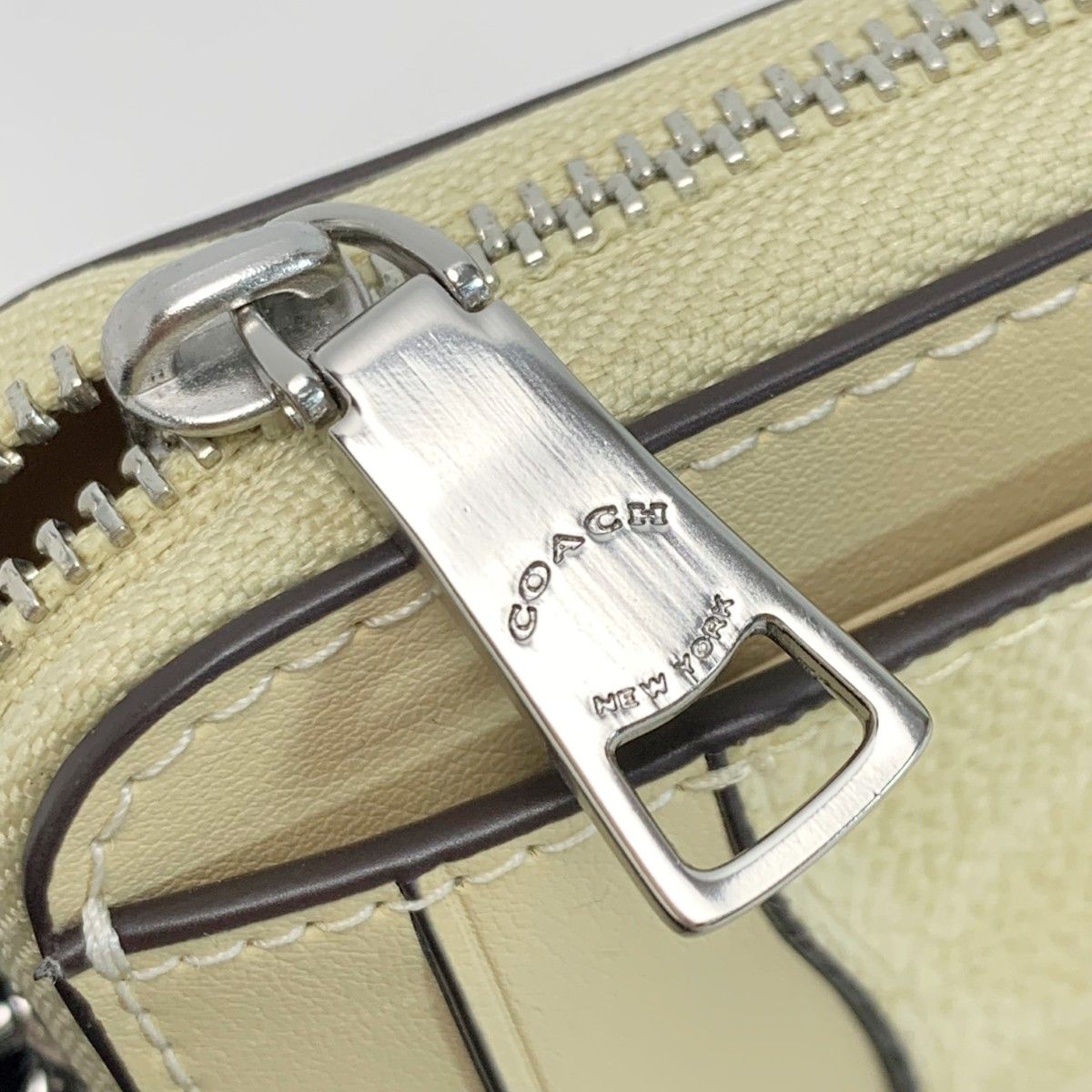 COACH コーチ シグネチャー CW883 クリーム 財布 ポーチ