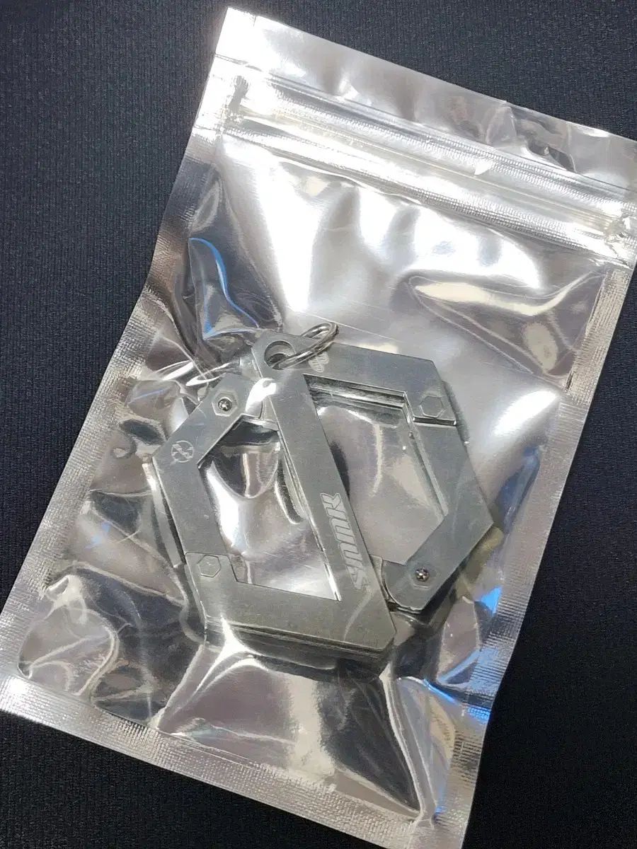 ずっと真夜中でいいのに。カラビナ シルバー 出品 zutomayo