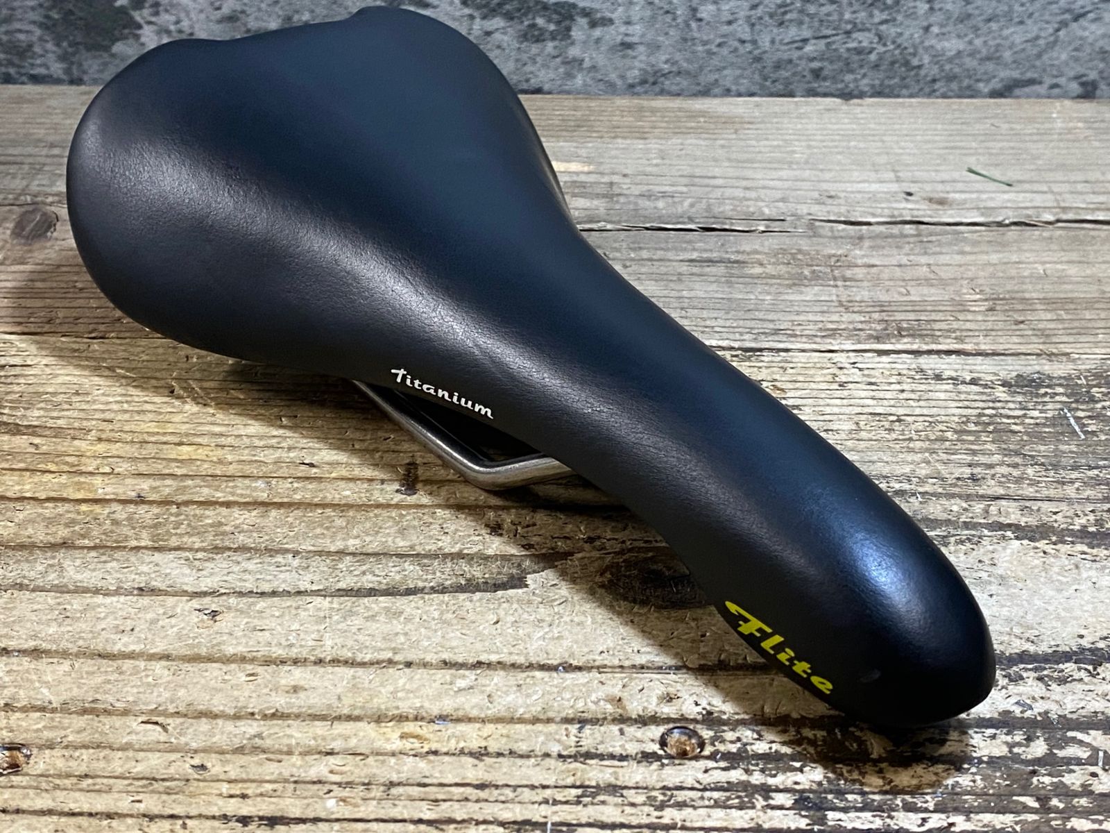 KK762 セライタリア SELLE ITALIA Flite Titanium サドル 黒 12,168円