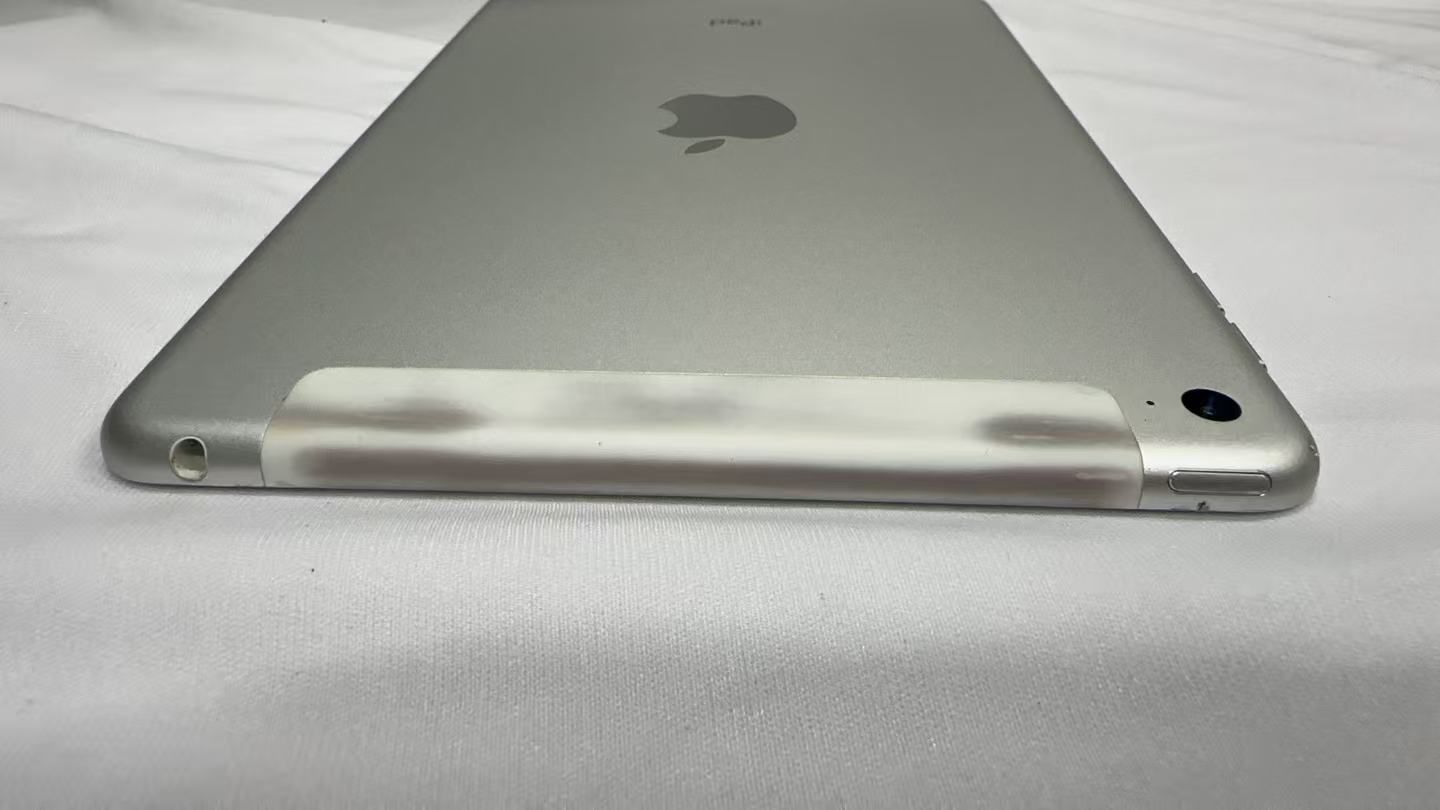iPad mini 4 32GB シルバー Cellular SIMフリー 中古 - メルカリ
