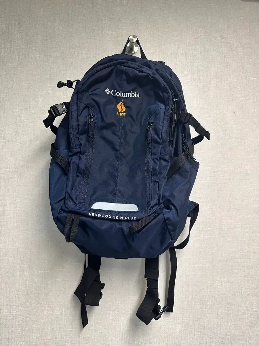 コロンビア レッドウッド 30L PLUS バックパック ネイビー 8,204円