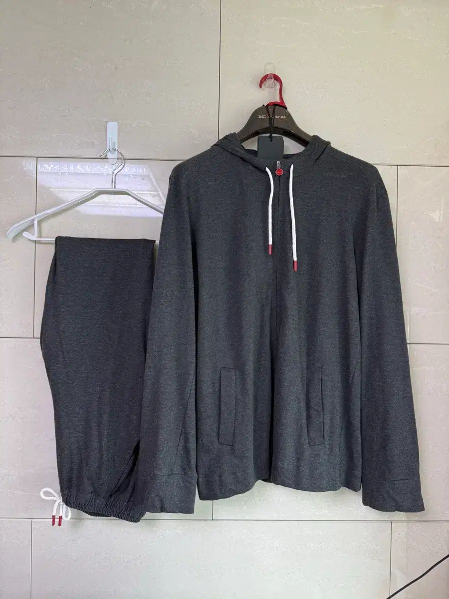 (傷なし最高) Kiton コットン トレーナー セットアップ L